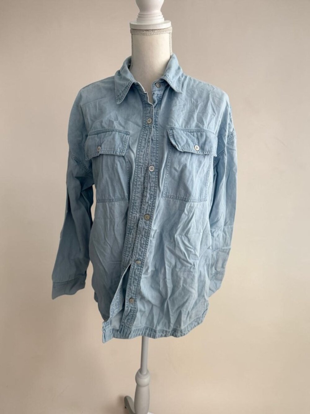 BEACH RIOT Denim Button Down Shirt Size Medium